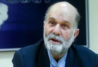 مرکز فتنه امروز، عدم اعتماد مردم است/ حاکمیت در بُعد خارجی خوب عمل می‌کند گرچه در بُعد داخلی هنوز قدرت در دست تندروهاست  