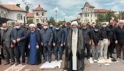 اقامه نماز ظهر عاشورا در سراسر کشور