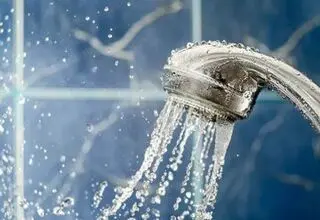 ادرار کردن زیر دوش خطرناک است؟