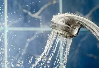 ادرار کردن زیر دوش خطرناک است؟