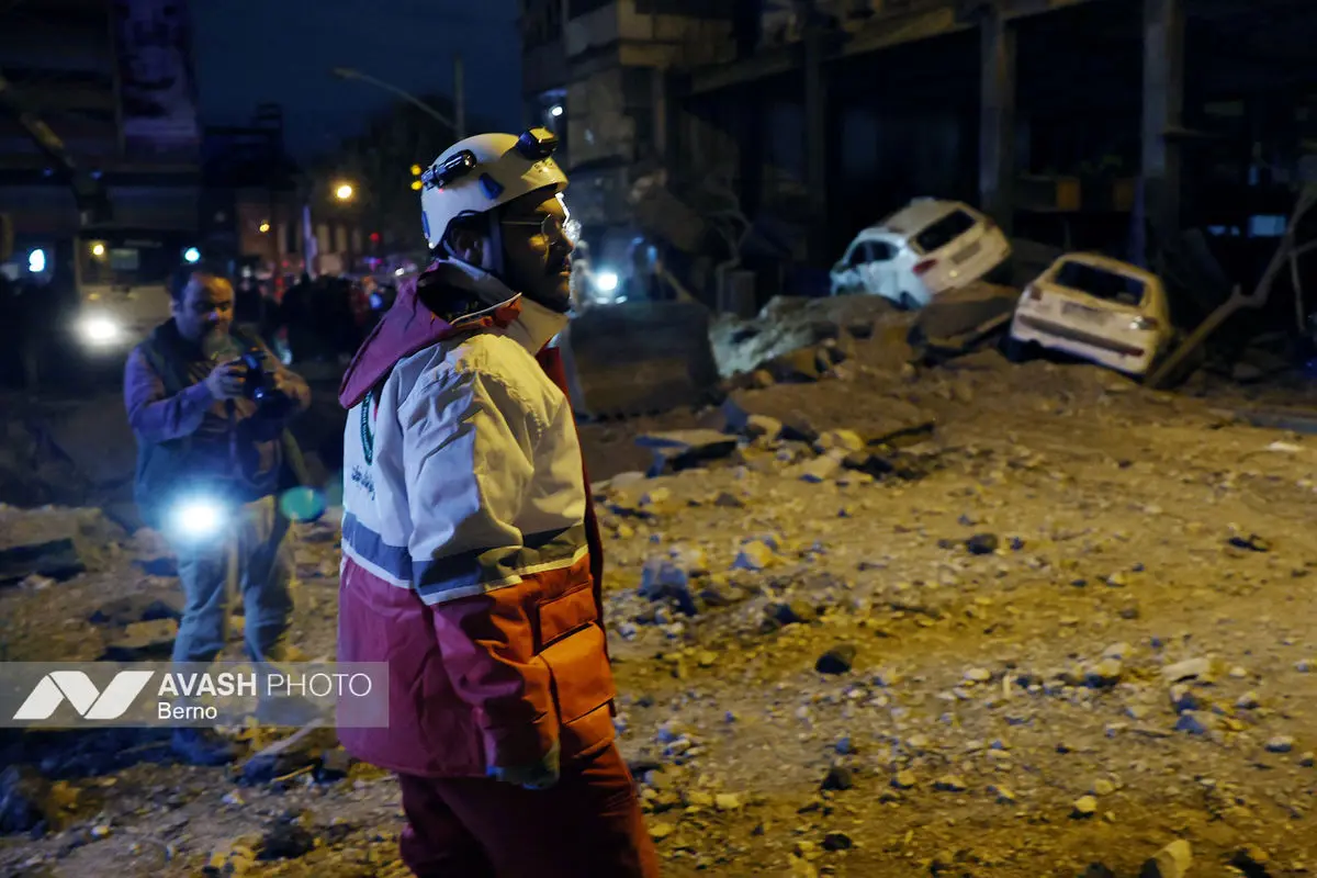 حملات شبانه آمریکایی - اسرائیلی به مناطق مسکونی تهران
