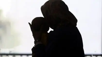 تجارت سایه‌ها در بازار سیاه نوزادان/ روی تاریک فرزندخواندگی غیرقانونی در ایران