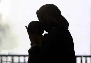 تجارت سایه‌ها در بازار سیاه نوزادان/ روی تاریک فرزندخواندگی غیرقانونی در ایران