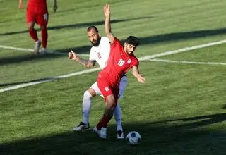 هافبک تیم ملی فوتبال برای درمان به دبی رفت 