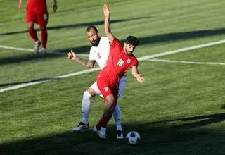 هافبک تیم ملی فوتبال برای درمان به دبی رفت 