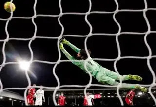 شوت سال تور دروازه لیورپول را پاره کرد