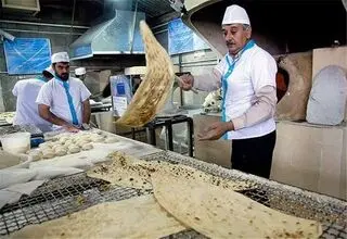 تمام واحدهای نانوایی با حداکثر ظرفیت در حال فعالیت هستند