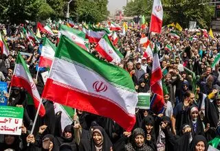 نماهنگ پرچمداران میدان با صدای حنیف طاهری/ ببینید