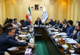 حضور وزیر امور اقتصادی و دارایی در فراکسیون توسعه متوازن مجلس