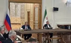 عراقچی در نشست خبری با لاوروف: اروپایی‌ها باید مسیر عقلانیت را در پیش بگیرند
