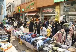 تراز پیچیده دستفروشی در شهر