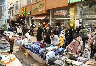 تراز پیچیده دستفروشی در شهر