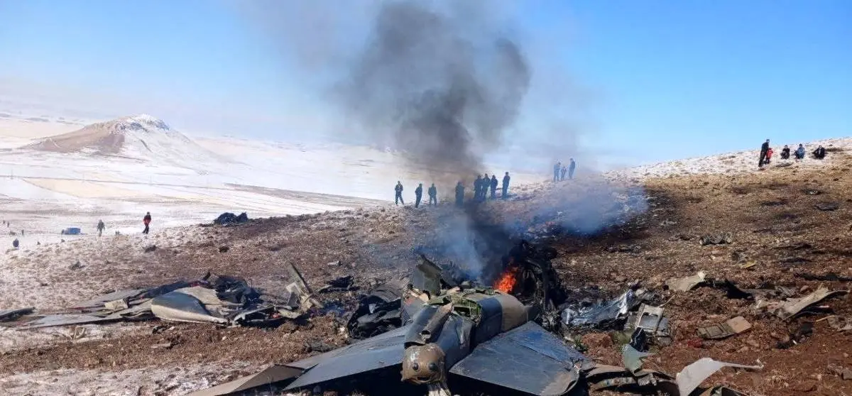 سقوط جنگنده هنگام اجرای نمایش هوایی+فیلم