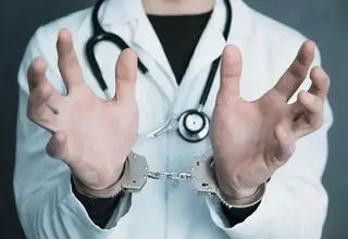 واکنش سازمان نظام پزشکی درباره زیرمیزی پزشکان