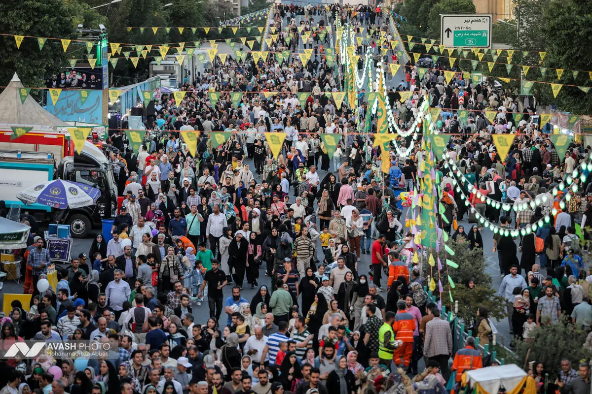 اجتماع ۵ کیلومتری امام رضایی‌ها در تهران