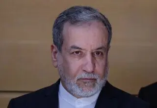 عراقچی: اگر اتحادیه اروپا و ۳ کشور اروپایی می‌خواهند نقشی ایفا کنند، باید مسئولانه رفتار کنند