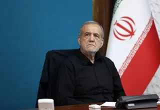 اگر مردم را داشته باشیم هیچ قدرتی نمی‌تواند ایران را زمین‌گیر کند