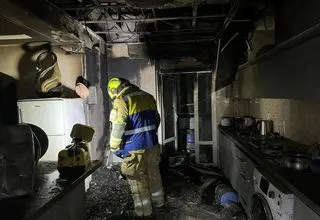 حریق در یک مجتمع مسکونی در وردآورد + عکس