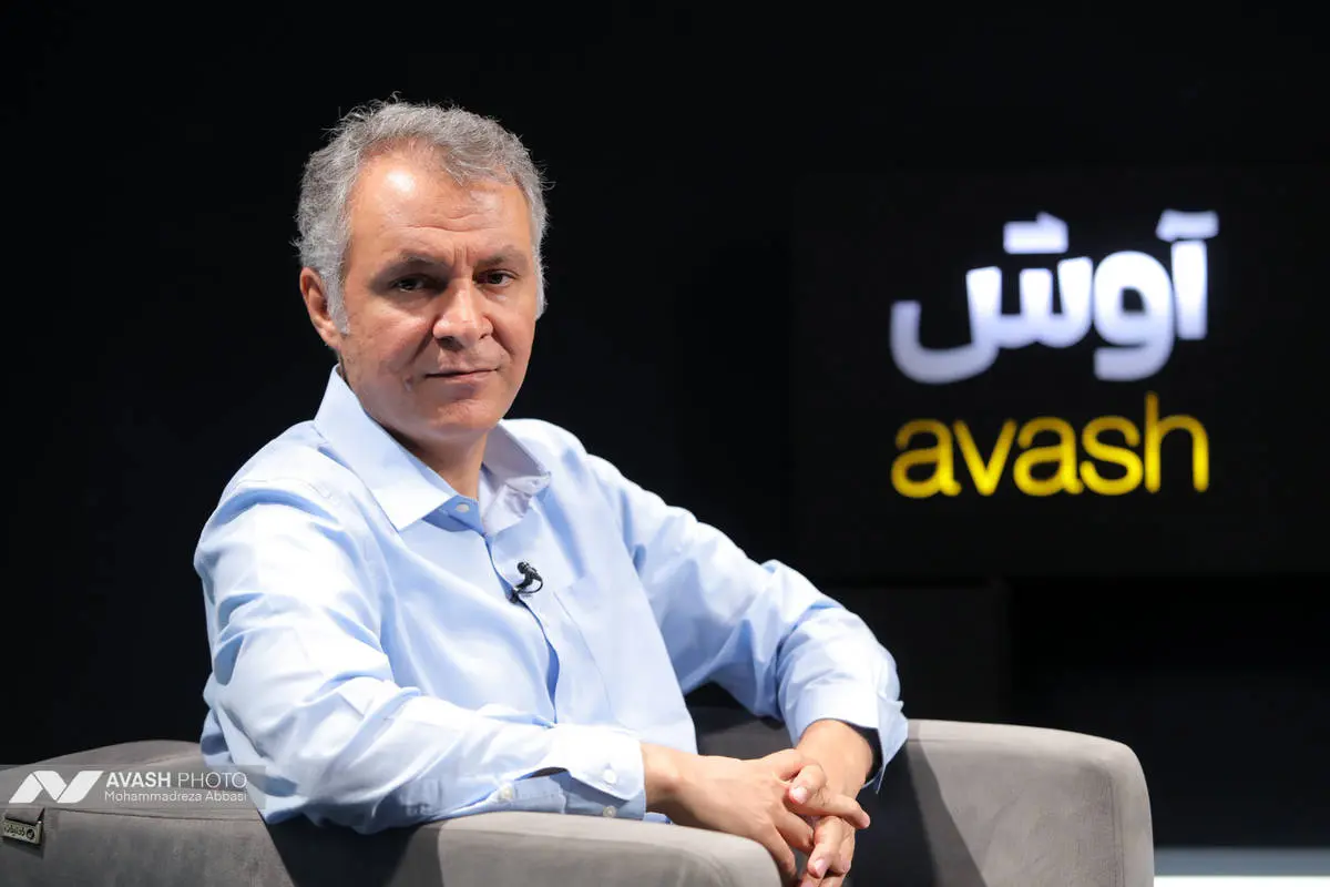 میترسم جلسات دست «جَلّاسان گِردگو» باشد/ در دوران جنگ برای مردم پیامک کشف حجاب میفرستادند