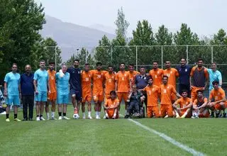 تمرین جدی و بانشاط ملی پوشان در کمپ تیم ملی