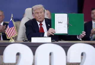 ترامپ توافقنامه موسوم به صلح غزه را امضا کرد
