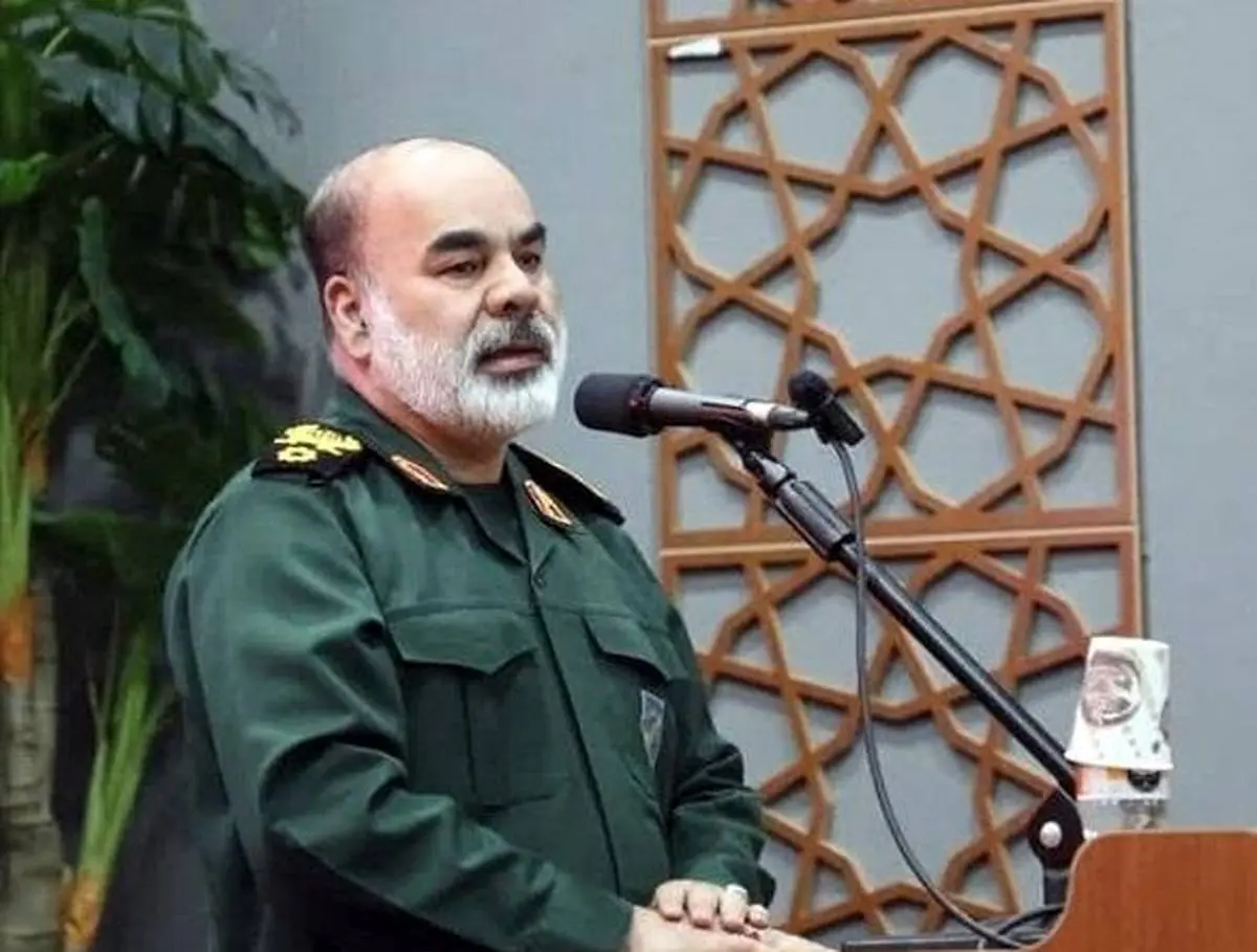 سردار کرمی: با دیدن تجهیزات پیشرفته دشمن نباید عقب بکشیم 