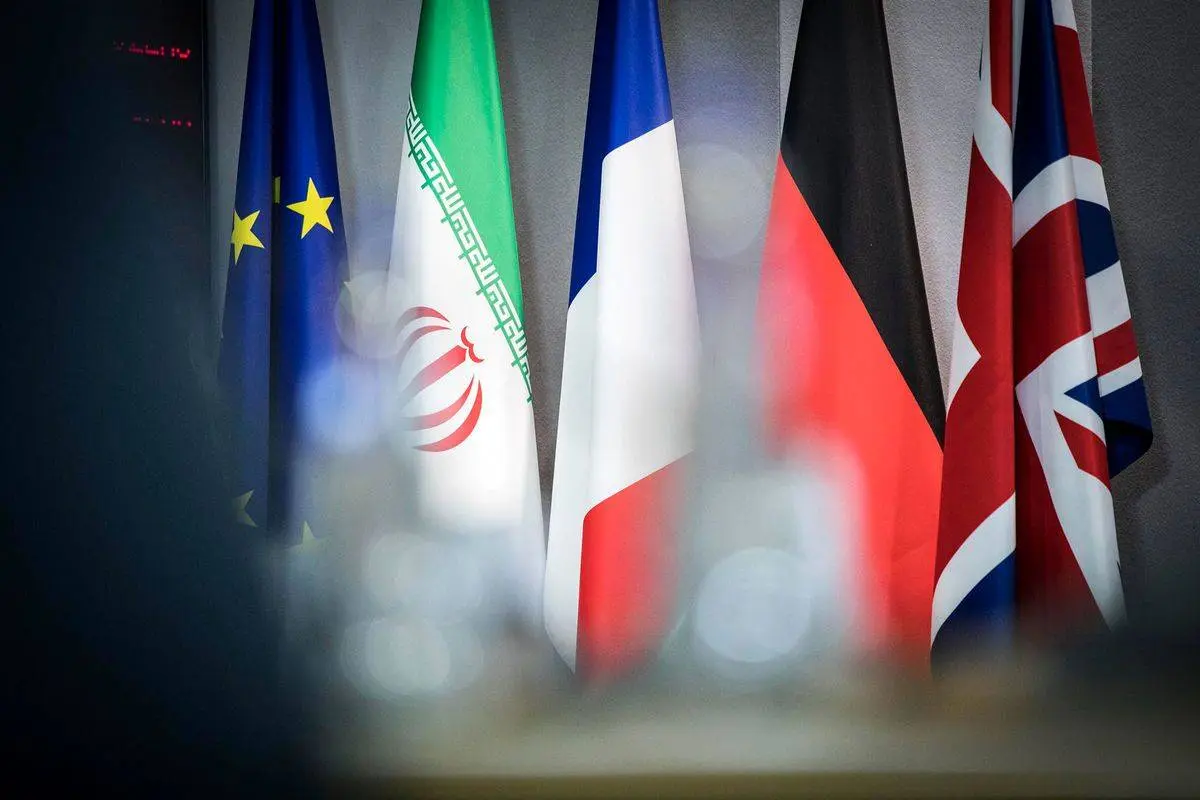 مذاکرات ایران و تروئیکا اروپا هم به تعویق افتاد