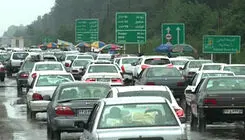 ترافیک سنگین در محورهای چالوس، هراز و آزادراه قزوین-کرج-تهران 