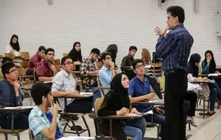 سایه فقر بر آموزش عالی/ ترمیم حقوق در بن‌بست و دانشگاه در آستانه مهاجرت بزرگ اساتید