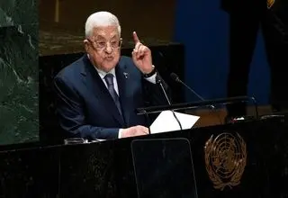 استقبال محمود عباس از آتش‌بس میان آمریکا و ایران
