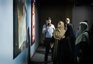 بازدید بانوان هیأت دولت از نمایشگاه «به گزارش زنان»