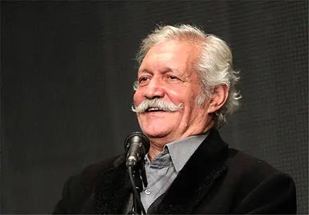 آتش تقیپور: متأسفانه خیلی زود هنرمندان را از دایره کاری خارج میکنند