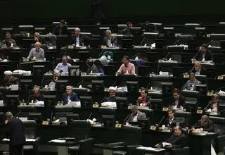 مجلس با کلیات طرح افزایش تعداد نمایندگان موافقت کرد 