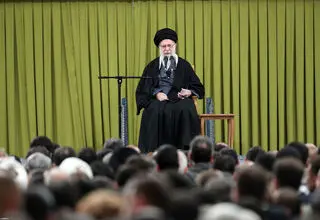 رهبر انقلاب: آمریکا بداند اگر جنگی راه بیندازد، این‌بار جنگ منطقه‌ای خواهد بود/ فتنه اخیر شبیه کودتا بود
