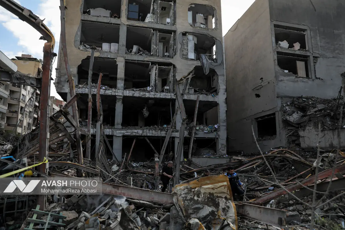 حملات آمریکا و رژیم صهیونیستی به منازل مسکونی در تهران - ۱۱ فروردین