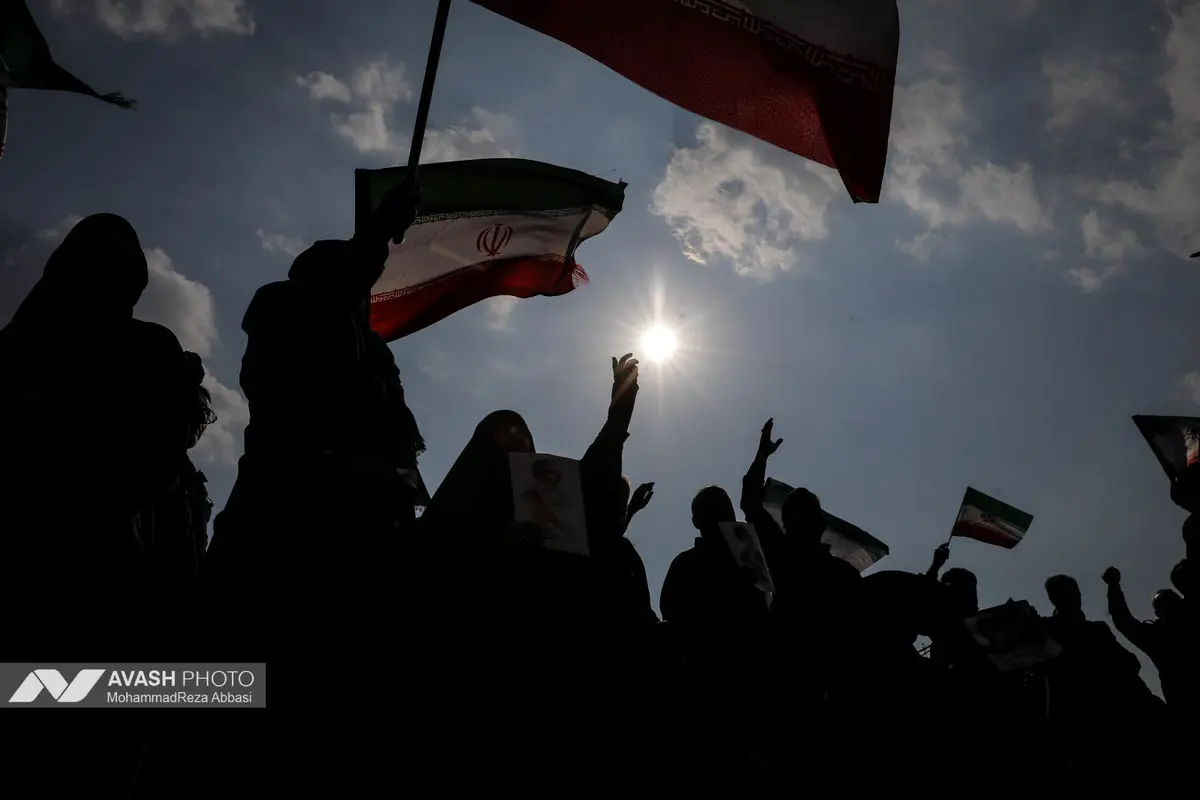 مراسم تشییع «علی لاریجانی»، «غلامرضا سلیمانی» و قهرمانان «ناو دنا»