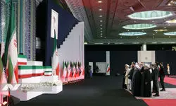 ادای احترام نمایندگان اقلیت‌های دینی کشور و برخی شخصیت های خارجی به پیکر رهبر شهید انقلاب
