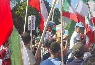 تظاهرات در برلین در حمایت از ایران 