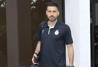 مشکل دو بازیکن استقلال حل شد