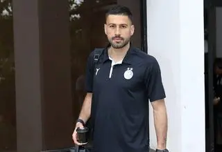 مشکل دو بازیکن استقلال حل شد