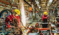 افزایش ۲.۳ درصدی شاخص تولید بخش صنعت نسبت به سال قبل