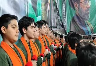 روایت هنرمندان از مقاومت؛ ۷۰۰ اجرای سرود و نمایش در تجمعات مردمی