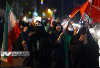 غرفه همسریابی در تجمعات شبانه تهران/ فیلم