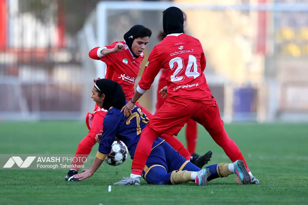 لیگ برتر فوتبال زنان - پرسپولیس و خاتون بم