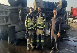 واژگونی تانکر حمل مواد شیمیایی در جاده بوئین‌زهرا