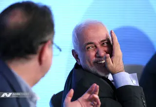 ظریف: ما هنوز جهان را جهان جنگ سرد می‌بینیم 