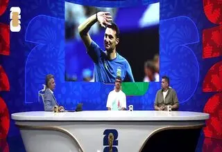 لحظات خنده دار در برنامه عادل با حضور  پیروز قربانی/ ببینید