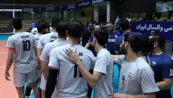ملی‌پوشان والیبال با بازوبند مشکی وارد زمین می‌شوند