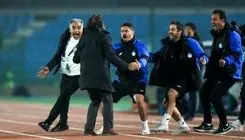 وریا غفوری در آغوش ریکاردو ساپینتو پس از گل استقلال به الوصل +عکس