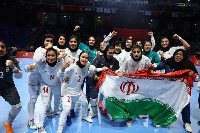 مهناز صادقی: برای رسیدن به عنوان قهرمانی تمرینات سختی را پشت سر گذاشتیم